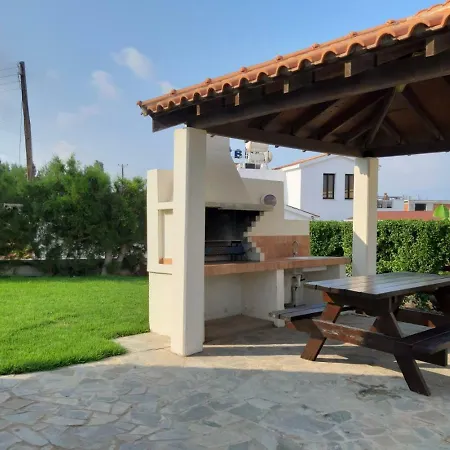 Villa Waves 1 *